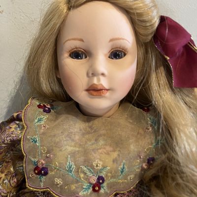 Stunning 22" Pauline Bjonness-Jacobsen Porcelain Doll #43/950 - Mint, Glass Eyes, Real Lashes.