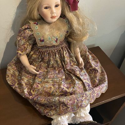 Stunning 22" Pauline Bjonness-Jacobsen Porcelain Doll #43/950 - Mint, Glass Eyes, Real Lashes.