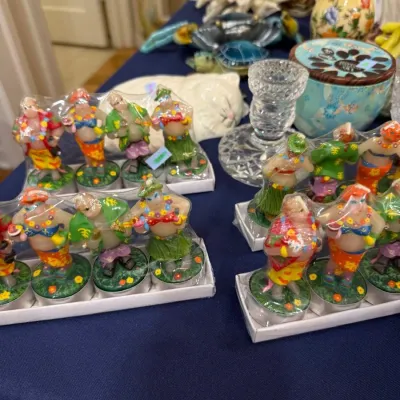 Sale Photo Thumbnail #215: Boxed sets of luau figurines and ceramic sleeping cat