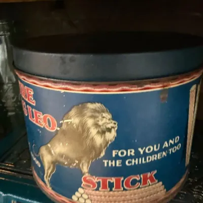 Sale Photo Thumbnail #282: Roaring Leo lion advertising candy tin