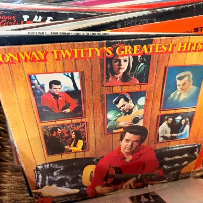 Sale Photo Thumbnail #451: Conway Twitty's Greatest Hits Vol 1 LP