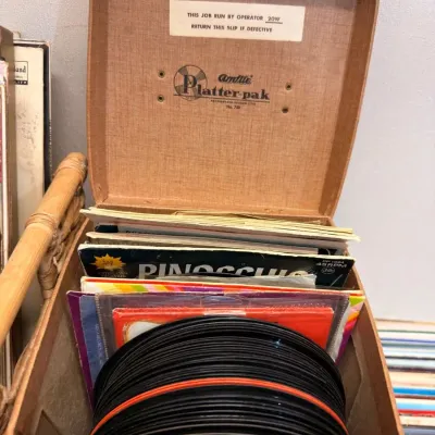 Sale Photo Thumbnail #489: Vintage Platter-Pak 45 rpm record case with records