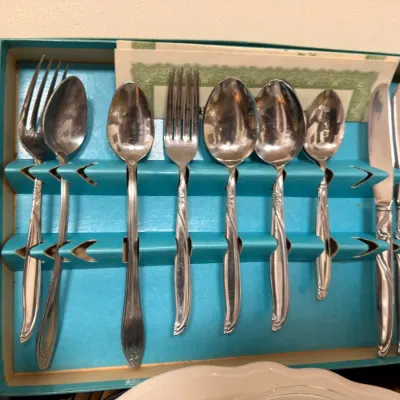 Sale Photo Thumbnail #583: Vintage silverplate flatware set in original box