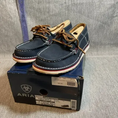 Ariat Women's Cruiser Castaway Team Navy