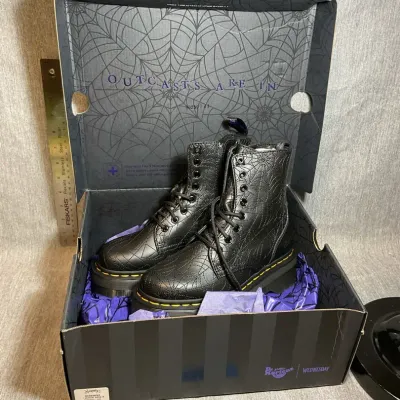 Dr. Martens Jadon Platform X Wednesday - Black | Women US 6