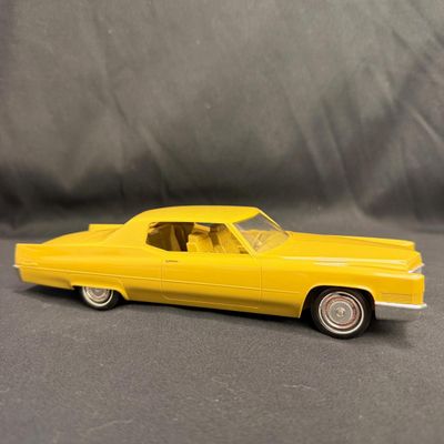 068 | 1970 Cadillac Coupe DeVille