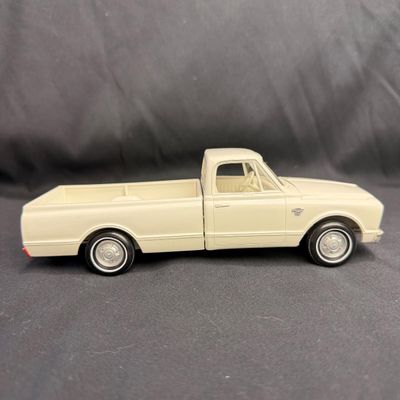 069 | 1967 Chevrolet Fleetside C10 Pickup