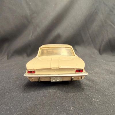 092 | 1961 Pontiac Tempest 4-Door