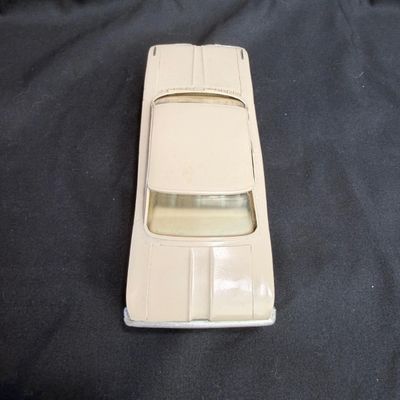 092 | 1961 Pontiac Tempest 4-Door