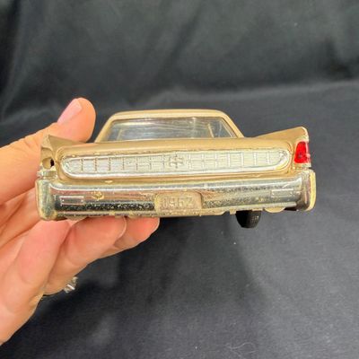103 | 1962 Lincoln Continental