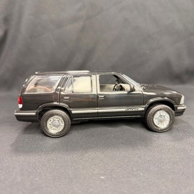 111 | 1996 GMC Jimmy SLT