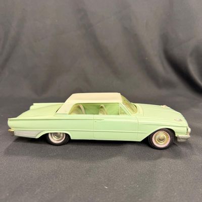 128 | 1961 Ford Galaxie