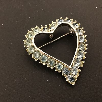 Sarah Coventry Blue Rhinestone Heart Brooch