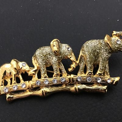 Elephant Trio Vintage Brooch