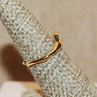 Size 7 ALL Gold Colored "SINGLE BRANCH" Ring on an OPEN Gold Tone Band (1.8g)