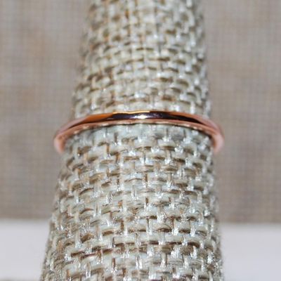 Size 8 Delicate RED Rectangle Stone Ring with Small Side Accents on a ROSE GOLD Band (1.2g)