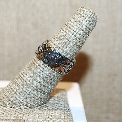 Size 6½ "Sunburst, Moons & Stars" Ring on a Silver Tone No Stones Band (5.4g)