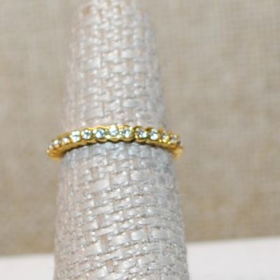 Size 6¾ Semi Infinity Ring with 15 Round Clear Stones on a Gold Tone Band (1.6g)