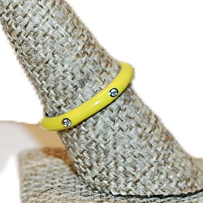 Size 8 Delicate YELLOW Ring with 6 Accent Clear Stones on a Silver Tone Band (2.1g) - STACK ALL COLORS for a REAL IMPACT