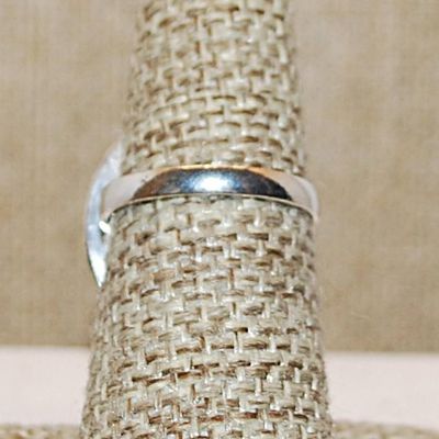 Size 9 SMOKEY TOPAZ OVAL Shape Transparent Glass Rhinestone Ring with a FULL Loop Rim Setting on a Silver Tone Band (5.1g)