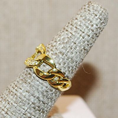 Size 6¾ Chain Link Ring with Small Glitter Stones on an All Gold Tone OPEN Band (3.3g)