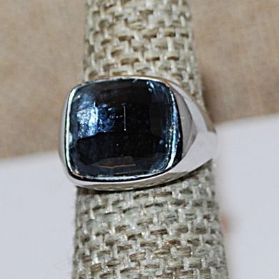 Size 5 Black Square Beveled Translucent Glass Stone RING with Silver Tone Solid Band (6.9g)