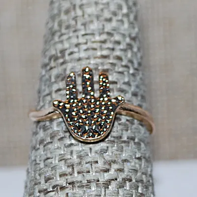 Size 8 Delicate Gold Colored "HAND" RING with Gold Tone Band (1.5g)