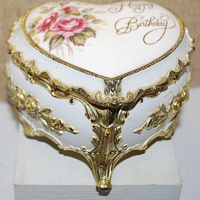 Heart Shape HINGED Trinket/Music Box COMBO (3¾" x 3½" x 2¼") - Plays "HAPPY BIRTHDAY" - "The San Francisco...
