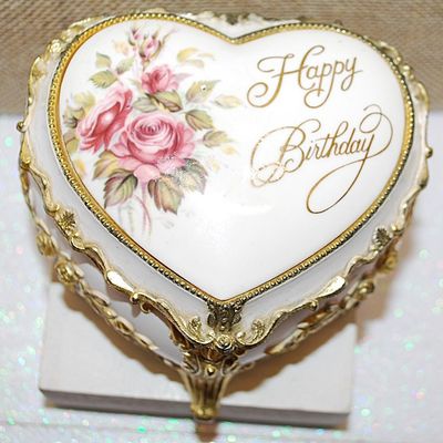 Heart Shape HINGED Trinket/Music Box COMBO (3¾" x 3½" x 2¼") - Plays "HAPPY BIRTHDAY" - "The San Francisco...