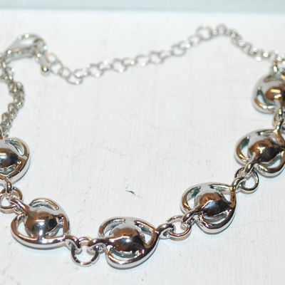 All AQUAMARINE BLUE HEARTS Setting Bracelet (10") on a Silver Tone Chain