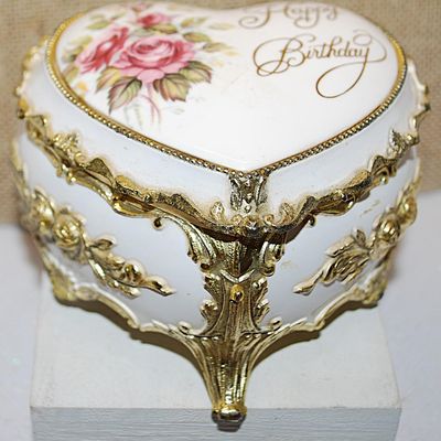 Heart Shape HINGED Trinket/Music Box Combo 3 ¾" L x 3½" W x 2¼" H -- Plays "HAPPY BIRTHDAY" -- "The San...