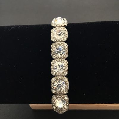 Beautiful Rhinestone stretch bracelet