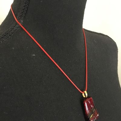 Beautiful glass pendant necklace