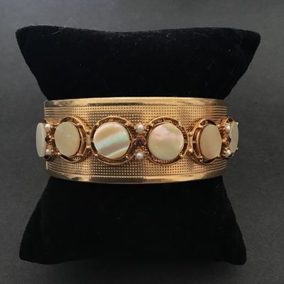 Beautiful vintage gold tone cuff with Mother of Pearl