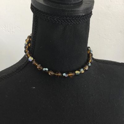 Beautiful vintage, faceted, crystal or glass bead choker necklace