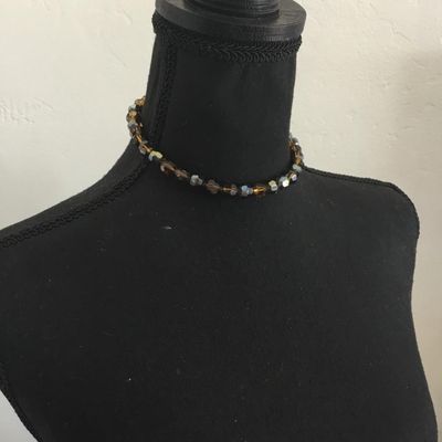 Beautiful vintage, faceted, crystal or glass bead choker necklace
