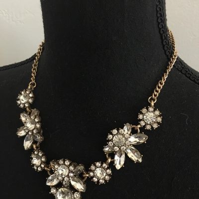 Gorgeous, gold tones, rhinestone statement necklace