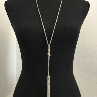 Beautiful very nice silver toned, vintage, tassel statement necklace excellent condition