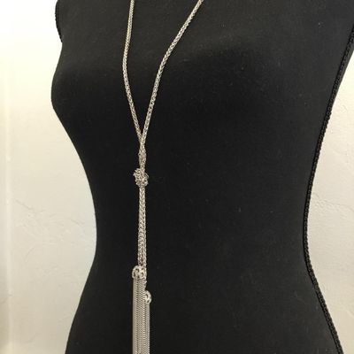 Beautiful very nice silver toned, vintage, tassel statement necklace excellent condition