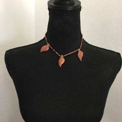 Vintage, mid-century, wood hand, carved leaf statement, necklace with barrel clasp