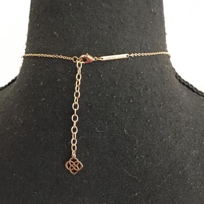 Beautiful Kendra Scott necklace. Excellent condition.