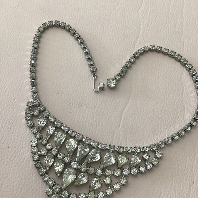 Weiss Signed Gorgeous, vintage, Silver tone, crystal rhinestone statement, necklace art deco very nice quality