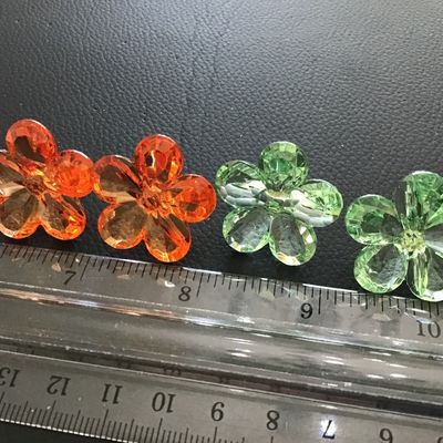 Super Cute Faux Glass Daisy Earrings
