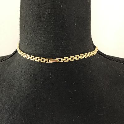 Beautiful vintage, goldtone statement, necklace