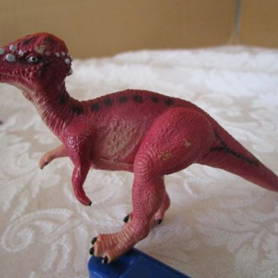 Sale Photo Thumbnail #552: 1 T-Rex, 1 stegosaurus, 1 stygimoloch, all are 5" long, see pictures