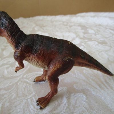 Sale Photo Thumbnail #557: 1 T-Rex, 1 stegosaurus, 1 stygimoloch, all are 5" long, see pictures