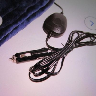 Sale Photo Thumbnail #611: 40" x 55" with 96" cord, plugs into the cigarette lighter, see pictures