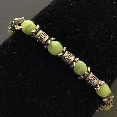 Silver tone stone bead bracelet