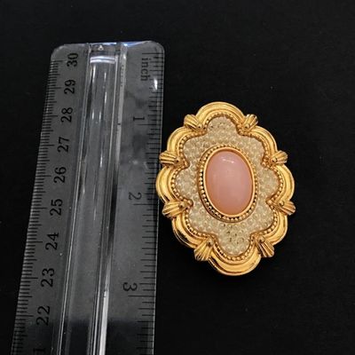 Vintage gold tone brooch