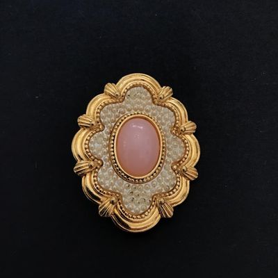 Vintage gold tone brooch
